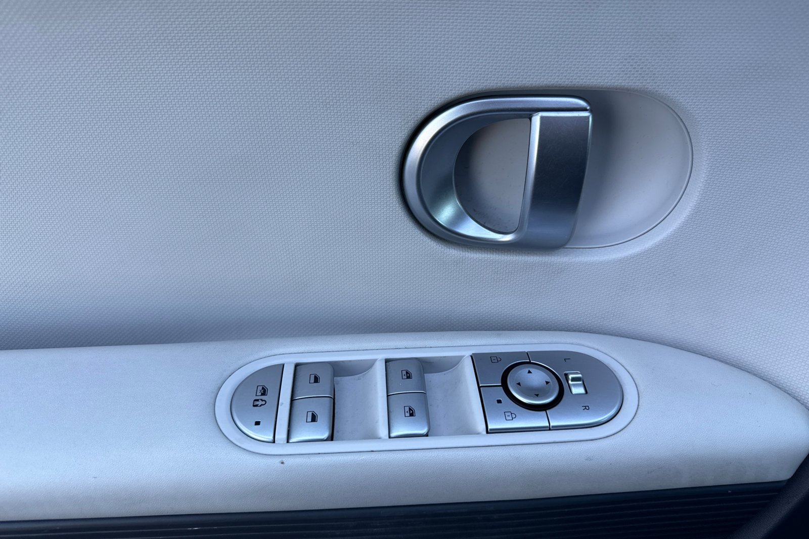 Used 2024 Hyundai Ioniq 5 SEL RWD image 11