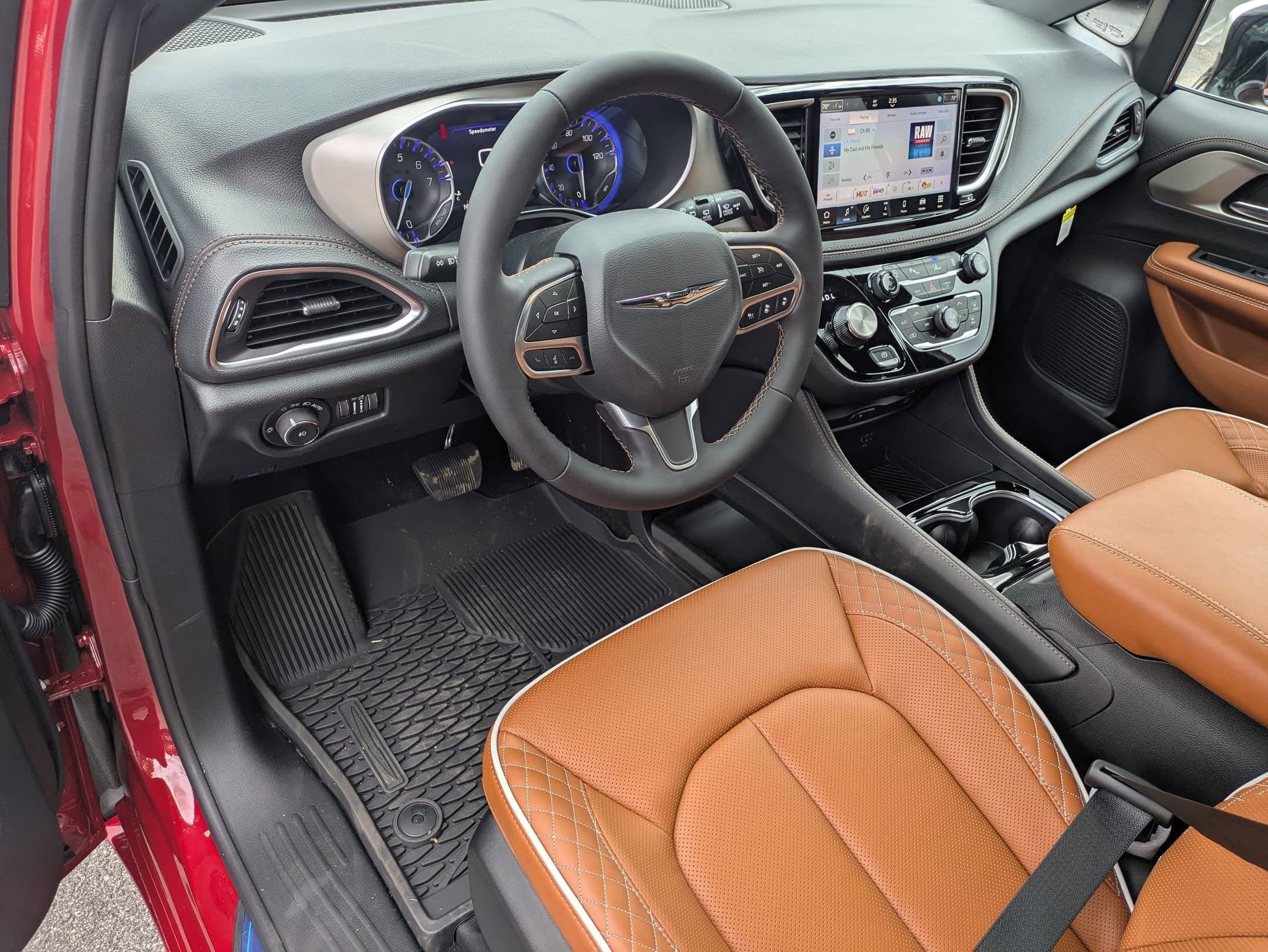 New 2026 Chrysler Pacifica Pinnacle FWD image 9
