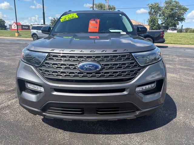 Used 2023 Ford Explorer XLT w/ Equipment Group 202A AWD/4WD image 8