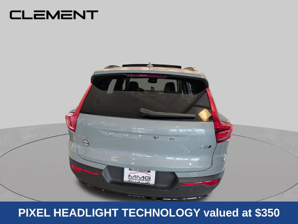 New 2026 Volvo XC40 B5 Plus w/ Protection Package Premier AWD/4WD image 4