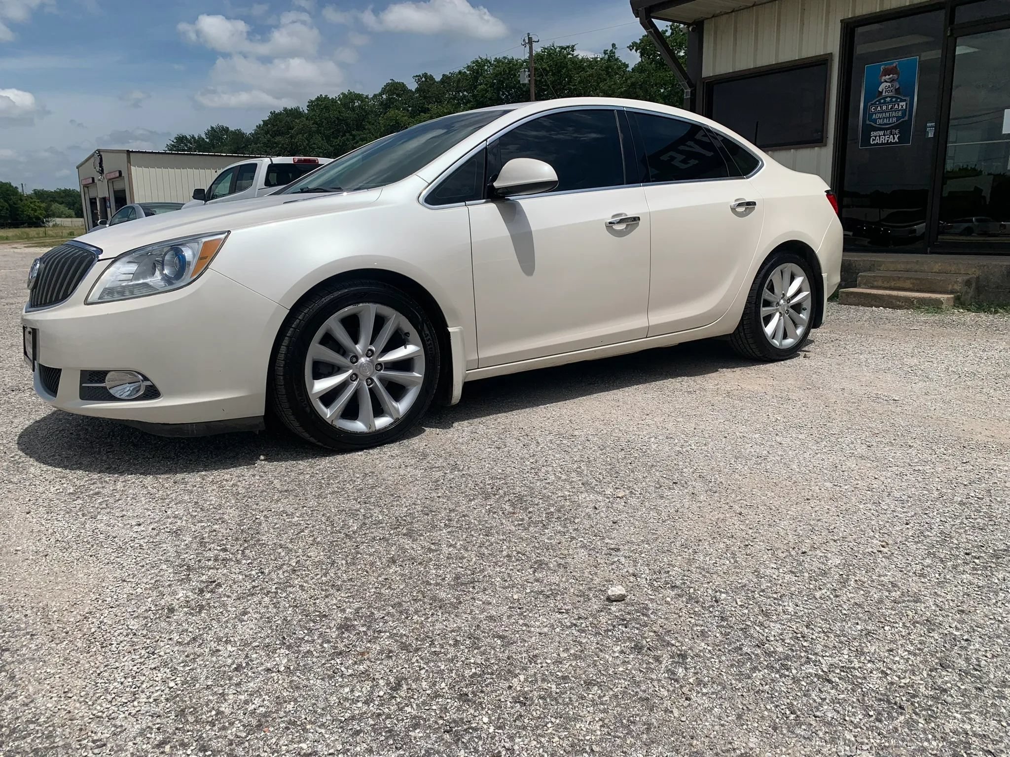 Used 2013 Buick Verano Leather FWD image 4