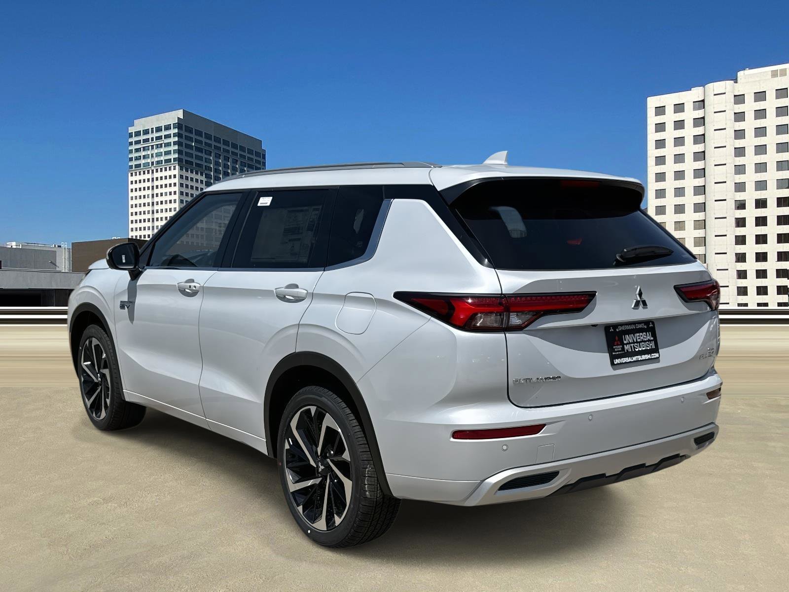 New 2025 Mitsubishi Outlander SEL image 4