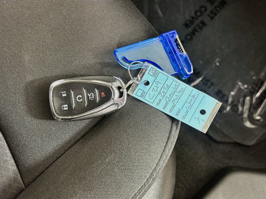 Used 2020 Chevrolet Malibu LT FWD image 34