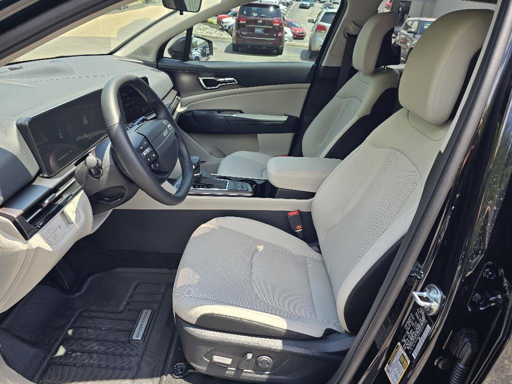 New 2026 Kia Sportage EX w/ EX Panorama Roof Package FWD image 5