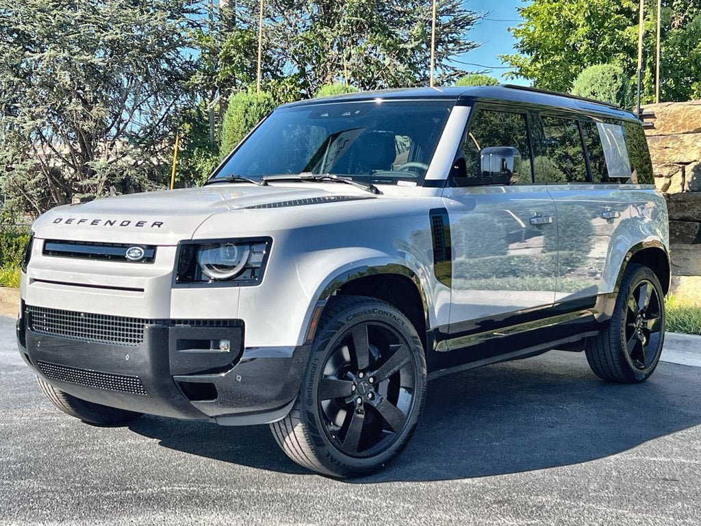 New 2026 Land Rover Defender 110 X-Dynamic SE AWD/4WD image 1