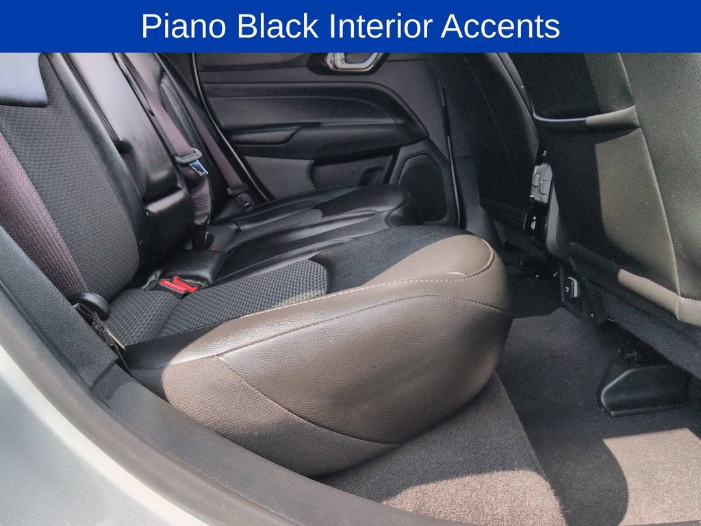 Used 2025 Jeep Compass Latitude w/ Convenience Group AWD/4WD image 25