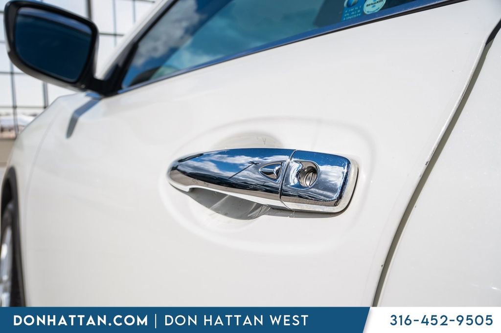 Used 2014 Nissan Rogue SV FWD image 34