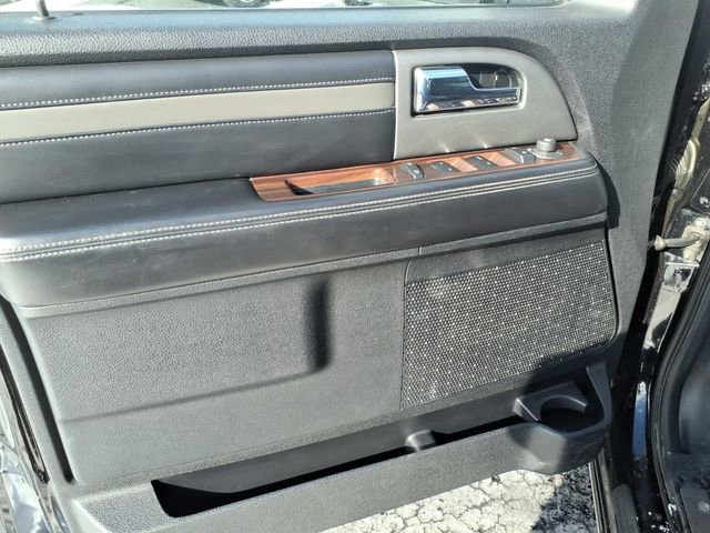 Used 2017 Ford Expedition Max Platinum image 12