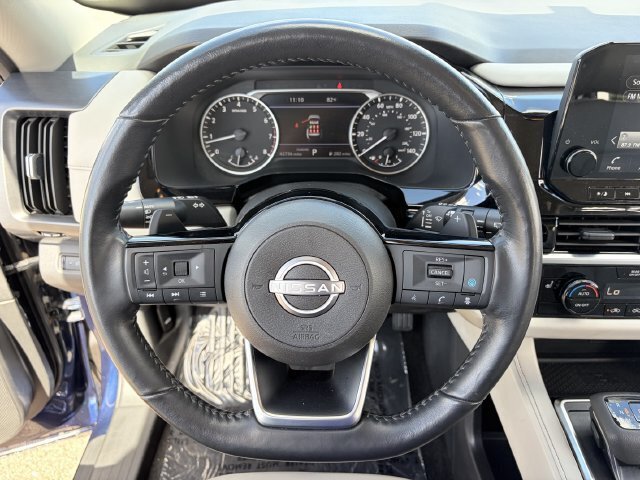 Used 2025 Nissan Pathfinder SL FWD image 24