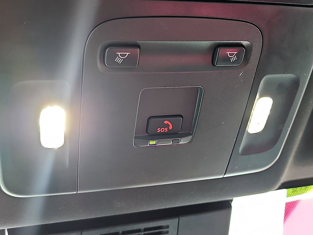 Used 2025 Toyota Camry SE FWD image 25