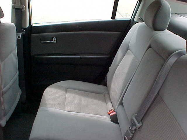 Used 2010 Nissan Sentra 2.0 SR FWD image 9