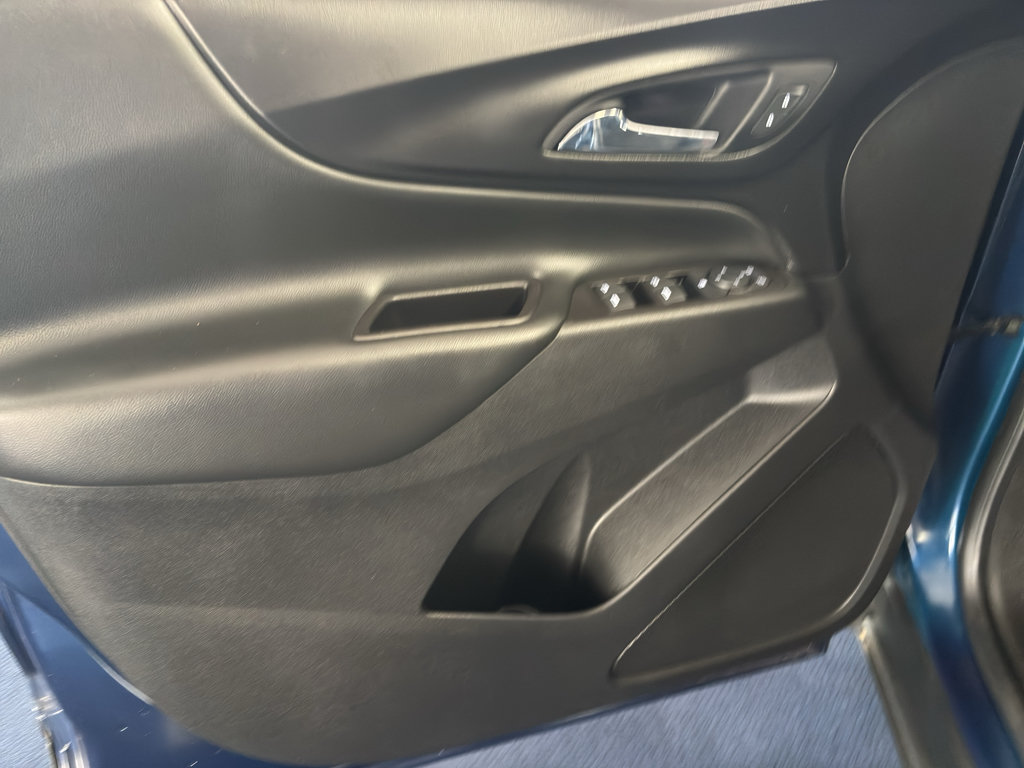 Used 2022 Chevrolet Equinox LT FWD image 19