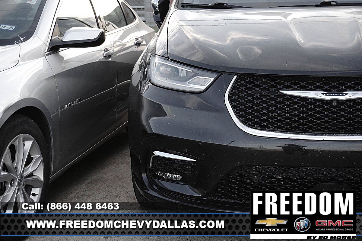 Used 2021 Chrysler Pacifica Limited w/ Uconnect Theater Family Group AWD/4WD image 7