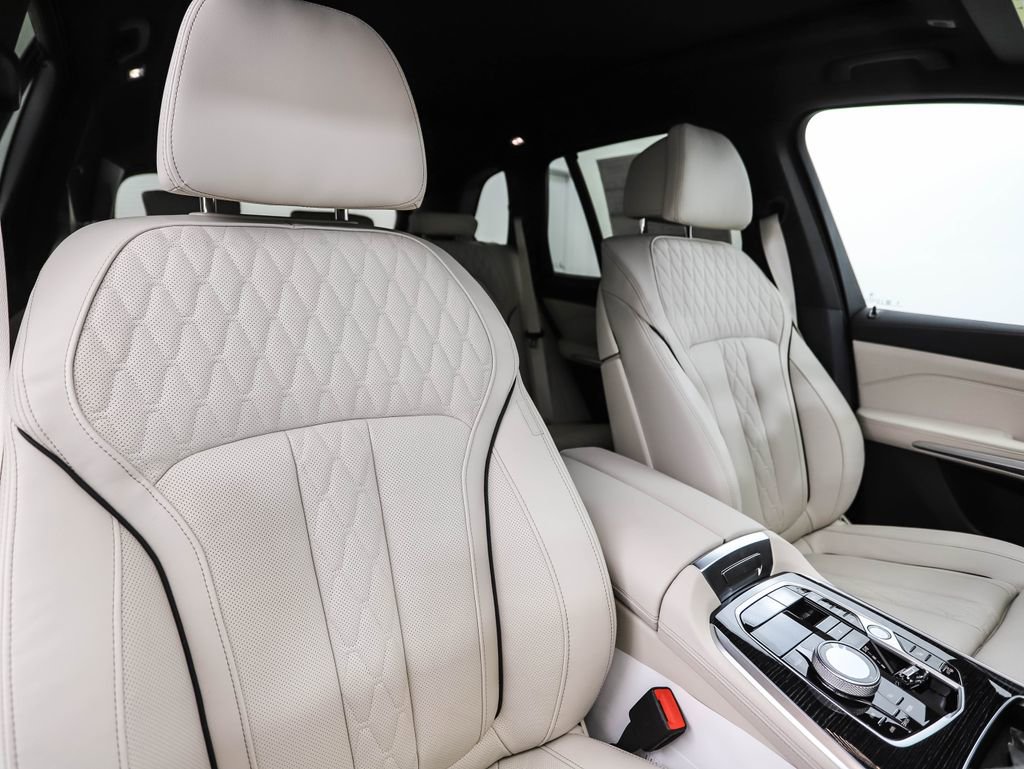 New 2026 BMW X5 xDrive40i w/ Executive Package image 32