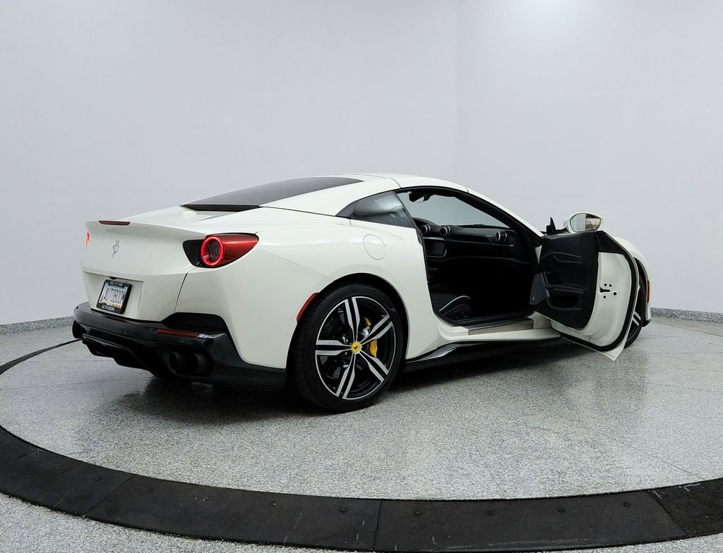 Used 2020 Ferrari Portofino Base image 11