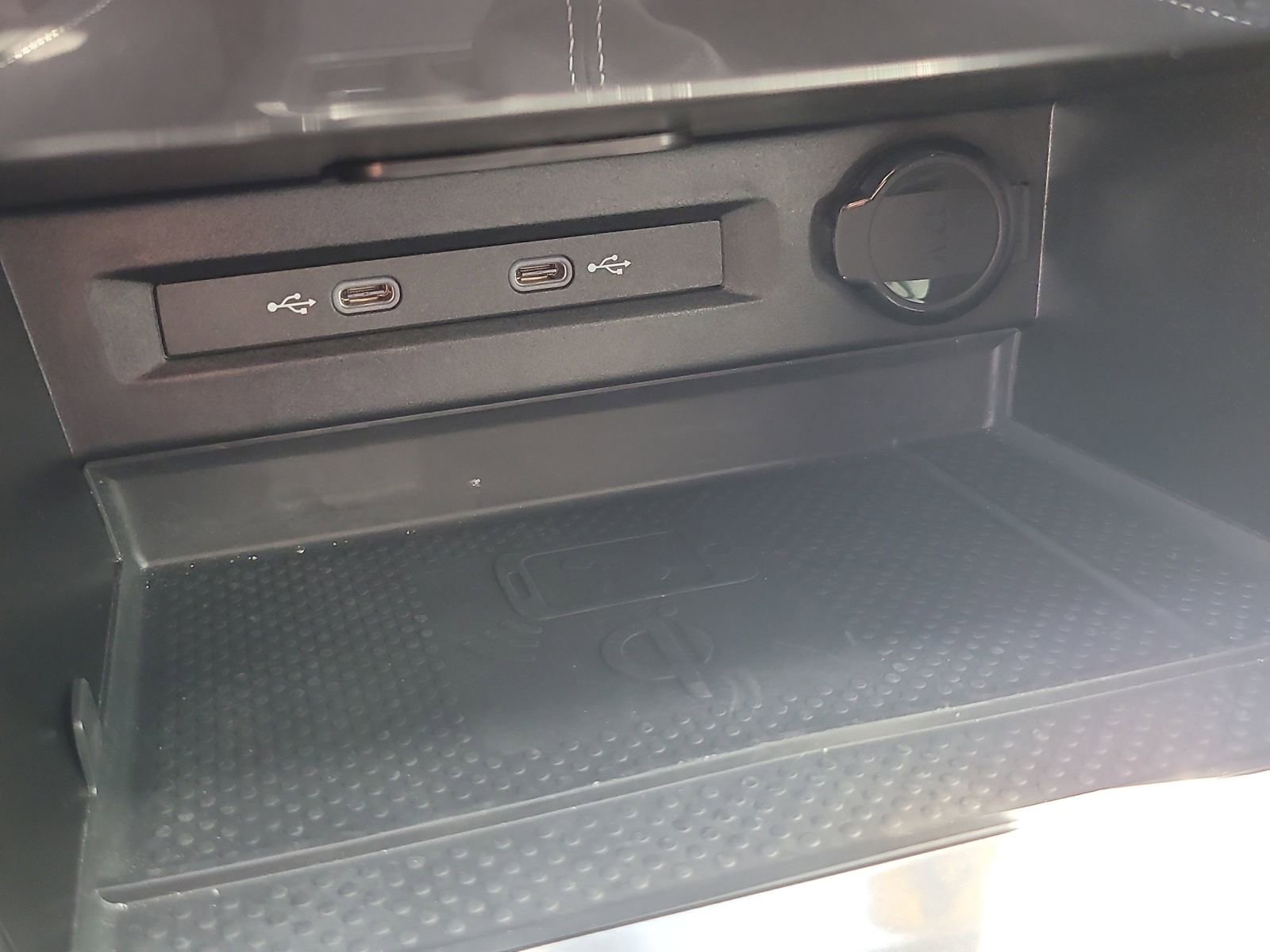 Used 2024 Volkswagen Tiguan SE R-Line image 23