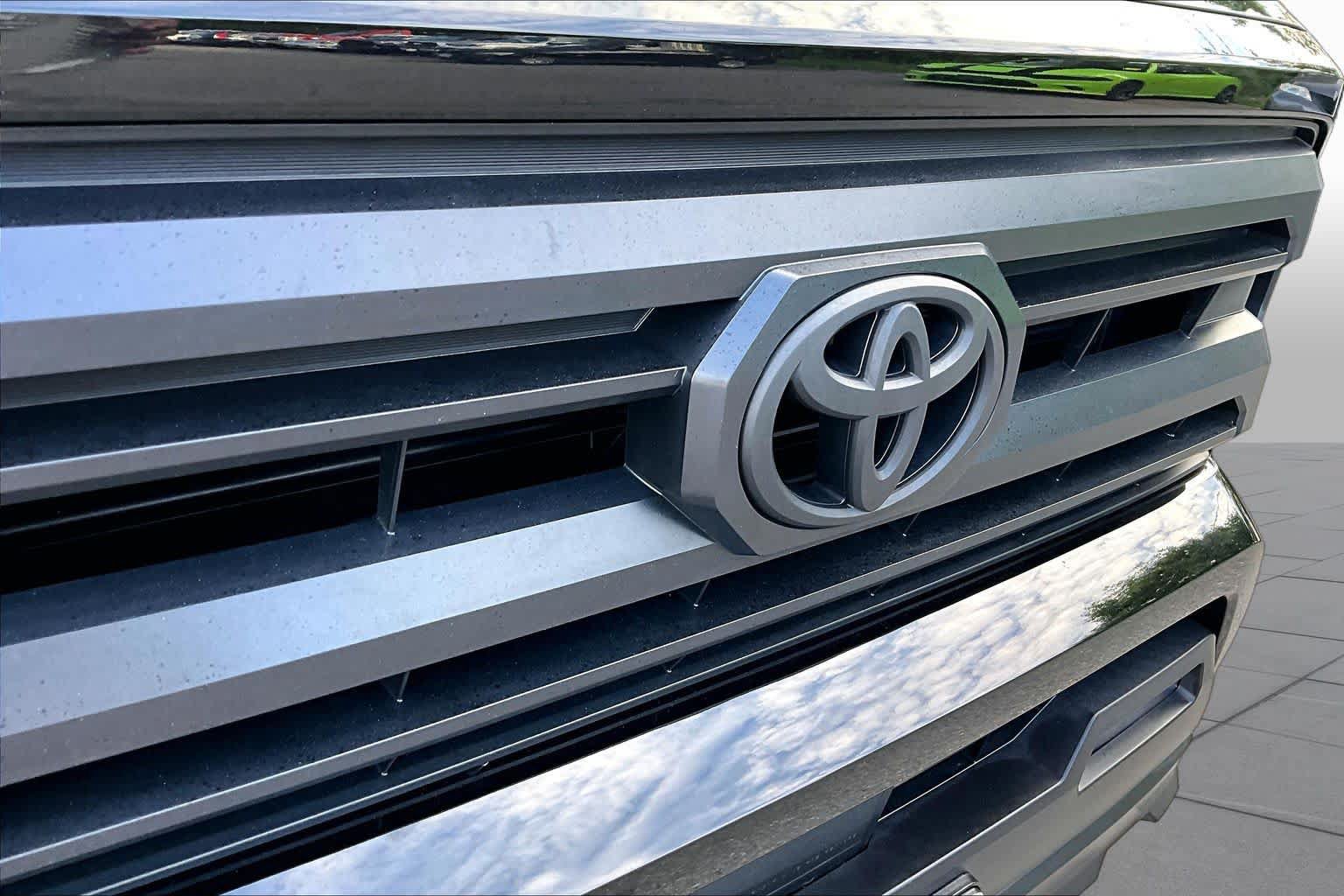 Certified 2024 Toyota Tacoma SR5 AWD/4WD image 28