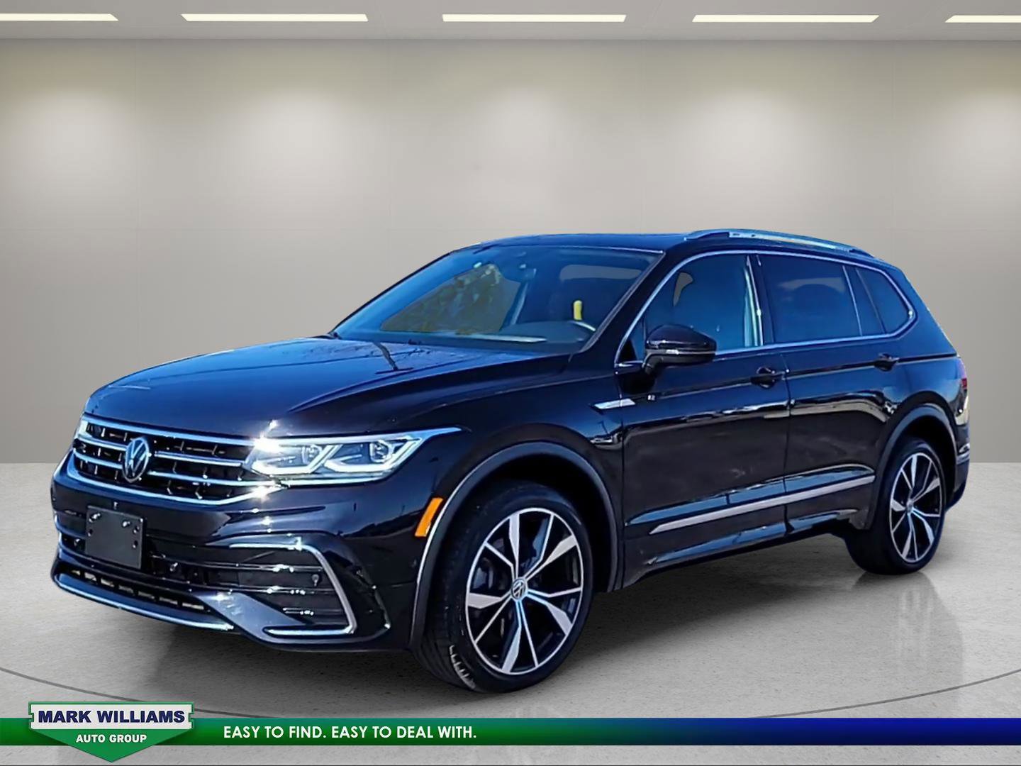 Used 2024 Volkswagen Tiguan SEL R-Line image 8