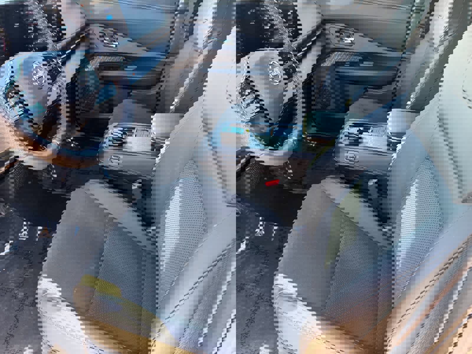 Certified 2025 Nissan Ariya ENGAGE image 19