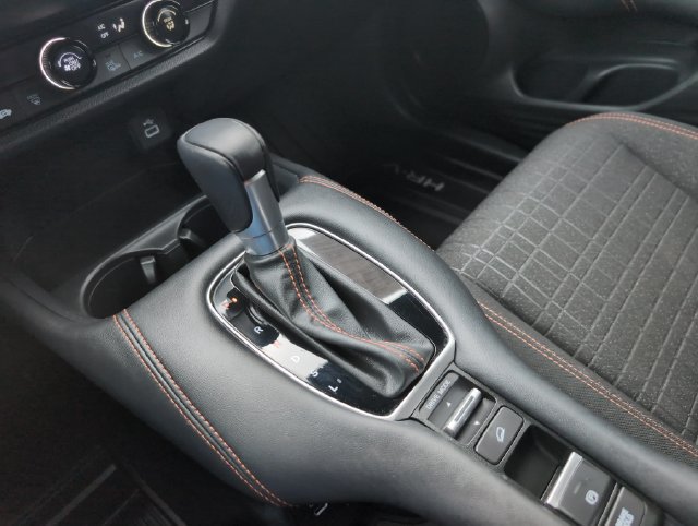 Certified 2024 Honda HR-V Sport image 28