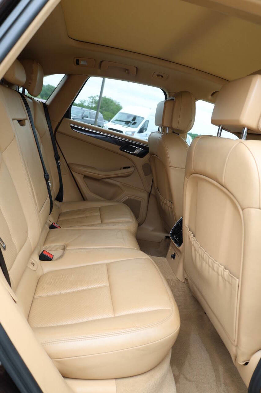 Used 2015 Porsche Macan S AWD/4WD image 16