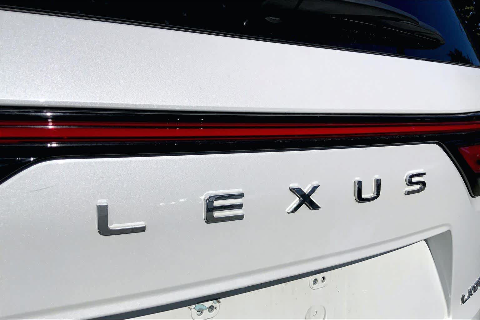 Used 2024 Lexus LX 600 4WD w/ Appearance Package image 30