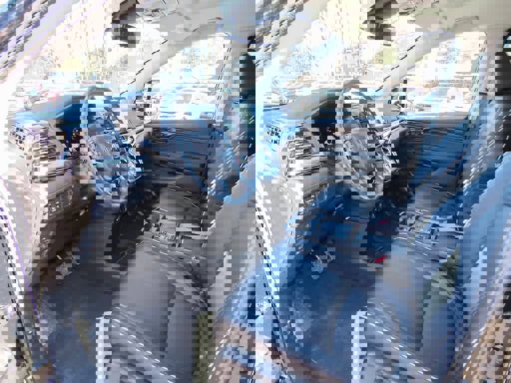 Certified 2025 Honda Odyssey Touring image 2