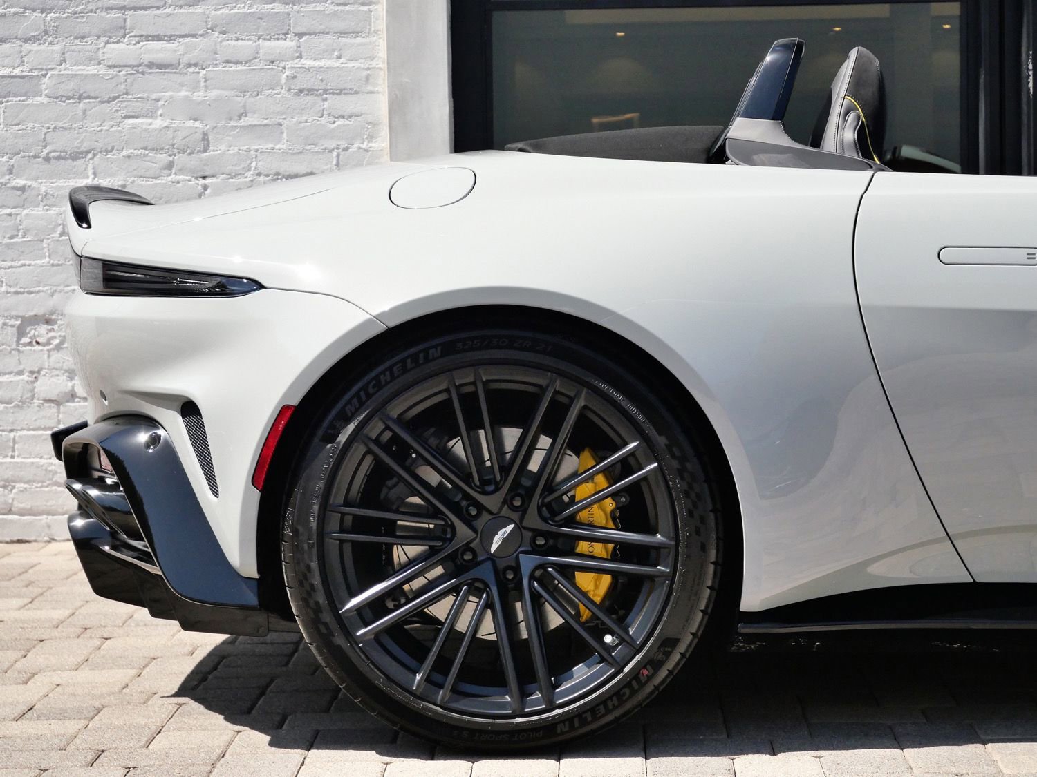 New 2026 Aston Martin V8 Vantage S RWD image 18