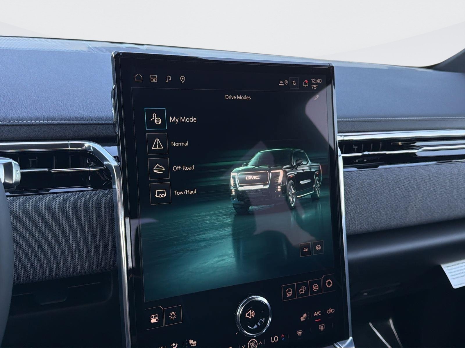 New 2026 GMC Sierra EV Elevation AWD/4WD image 17