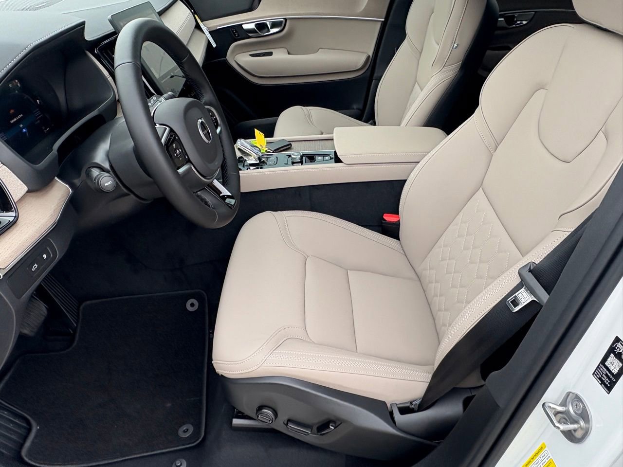 New 2026 Volvo XC90 T8 Plus image 19