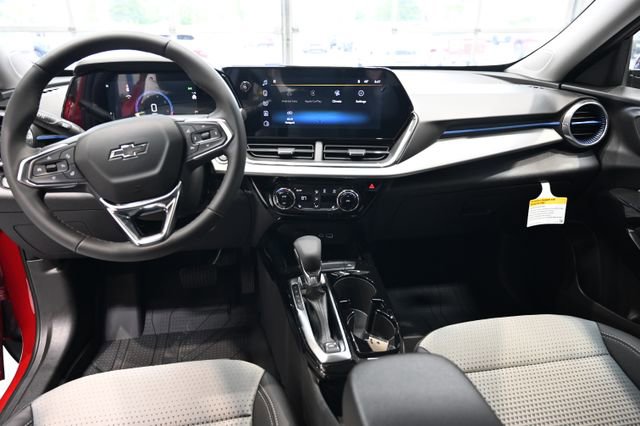 New 2026 Chevrolet Trax LT w/ Driver Confidence Package FWD image 12