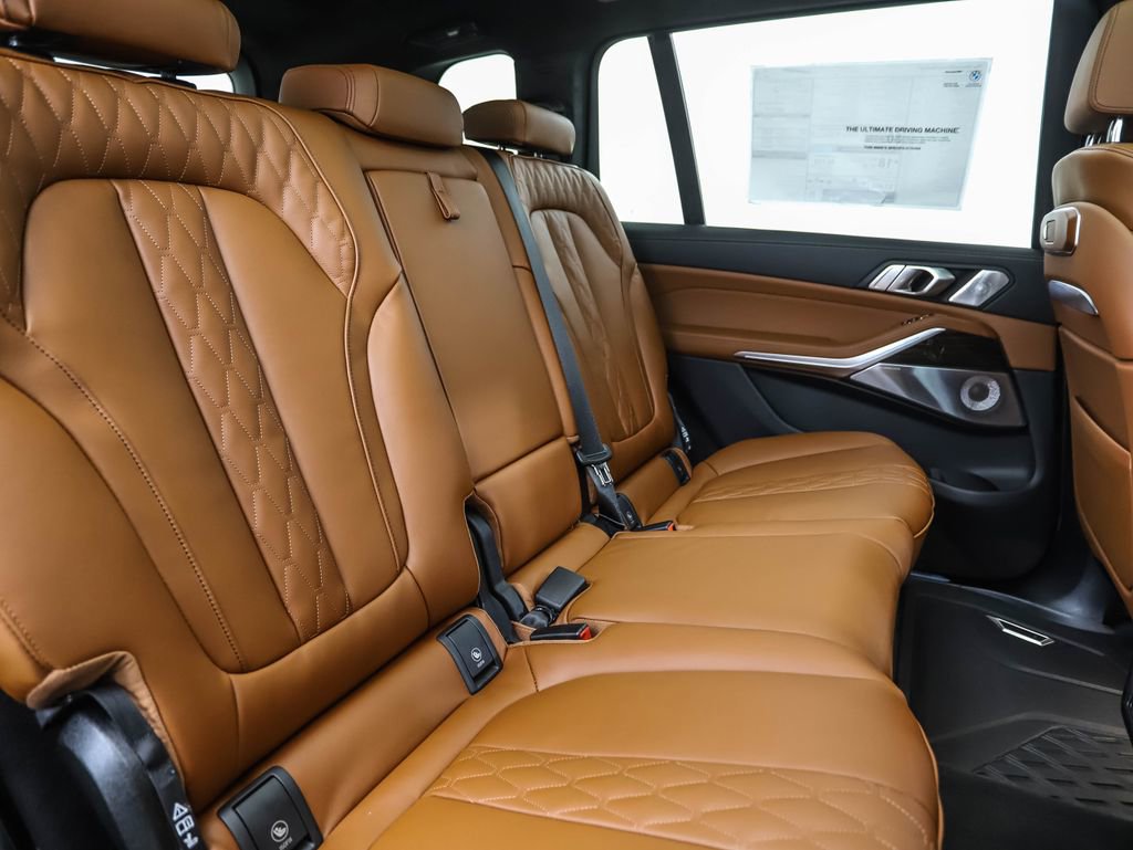 New 2026 BMW X7 M60i image 30
