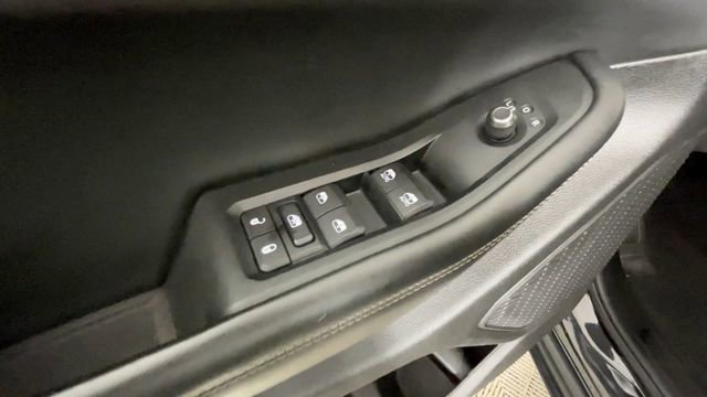 Used 2023 Jeep Grand Cherokee L Laredo AWD/4WD image 16