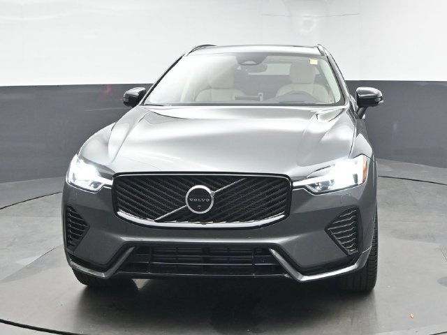 Used 2026 Volvo XC60 T8 Ultra w/ Protection Package Premier AWD/4WD image 3