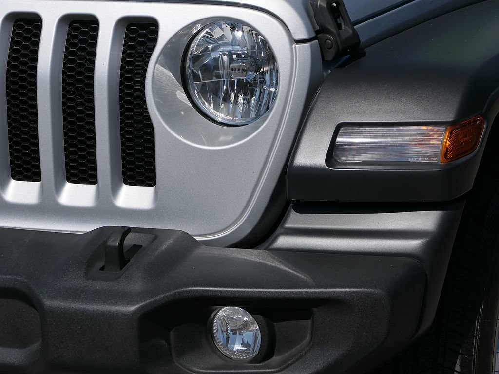 Used 2023 Jeep Wrangler Unlimited Sport AWD/4WD image 9