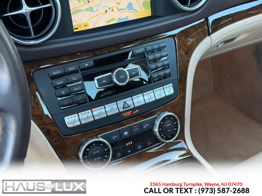 Used 2013 Mercedes-Benz SL 550 w/ Premium Pkg image 23