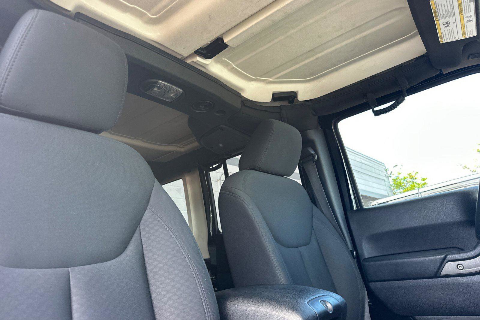 Used 2015 Jeep Wrangler Unlimited Sport w/ Connectivity Group image 17