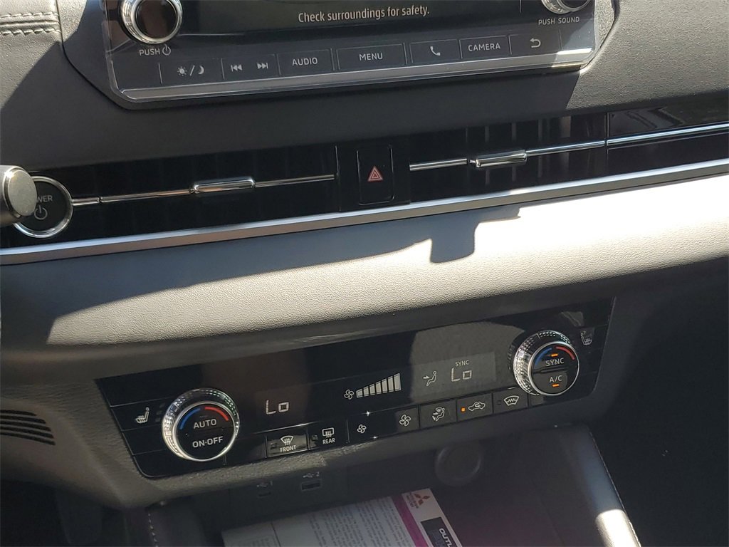 New 2025 Mitsubishi Outlander ES image 29