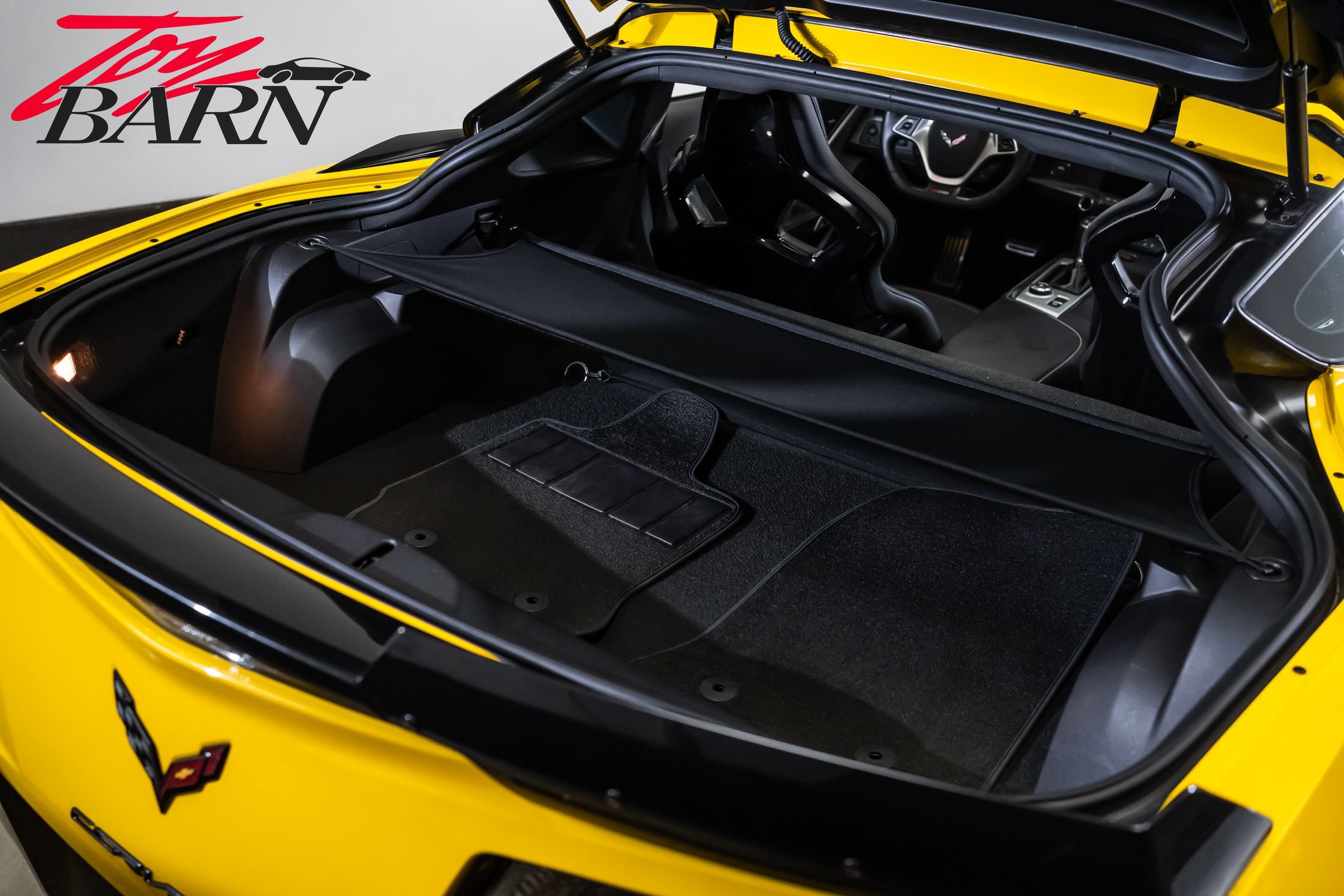 Used 2015 Chevrolet Corvette Z06 w/ 2LZ Preferred Equipment Group RWD image 50