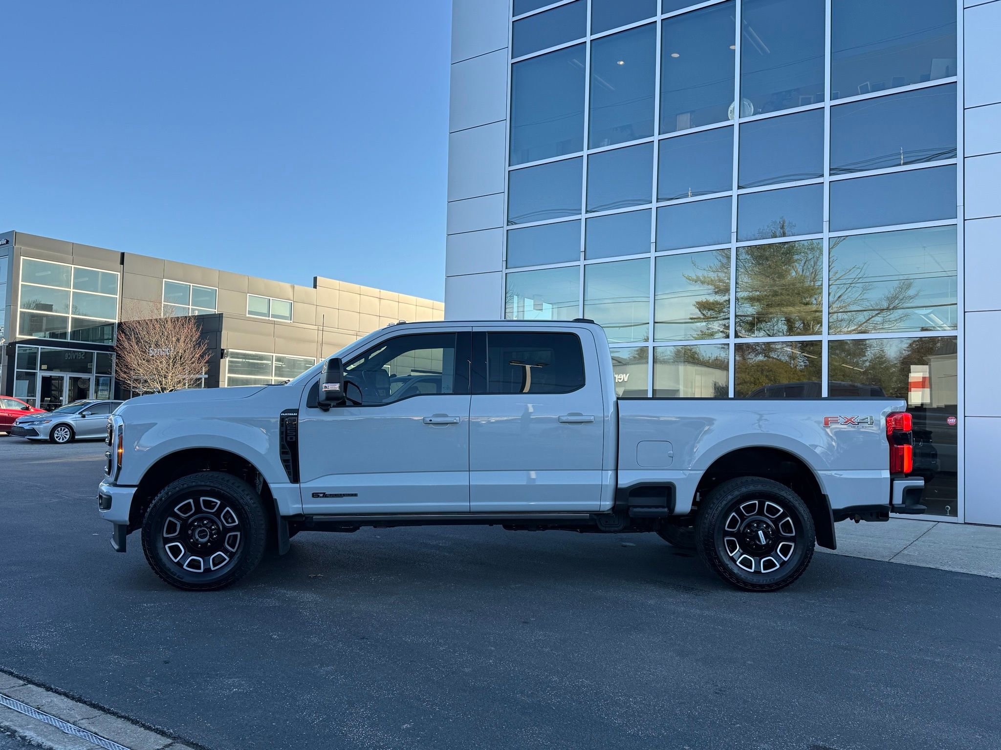 Used 2025 Ford F250 Platinum image 2