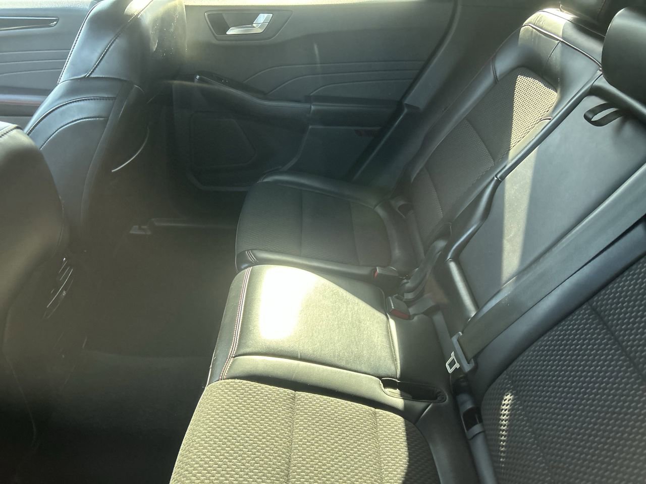 Used 2024 Ford Escape ST-Line w/ Cold Weather Package FWD image 9