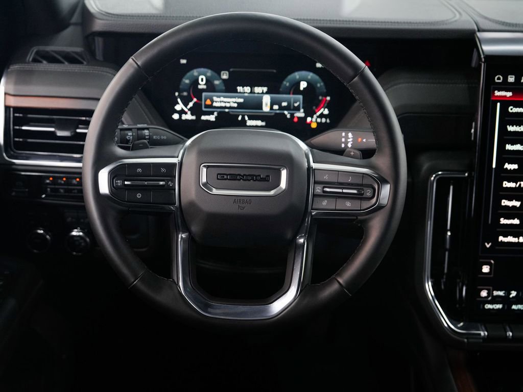 Used 2025 GMC Yukon XL Denali AWD/4WD image 25