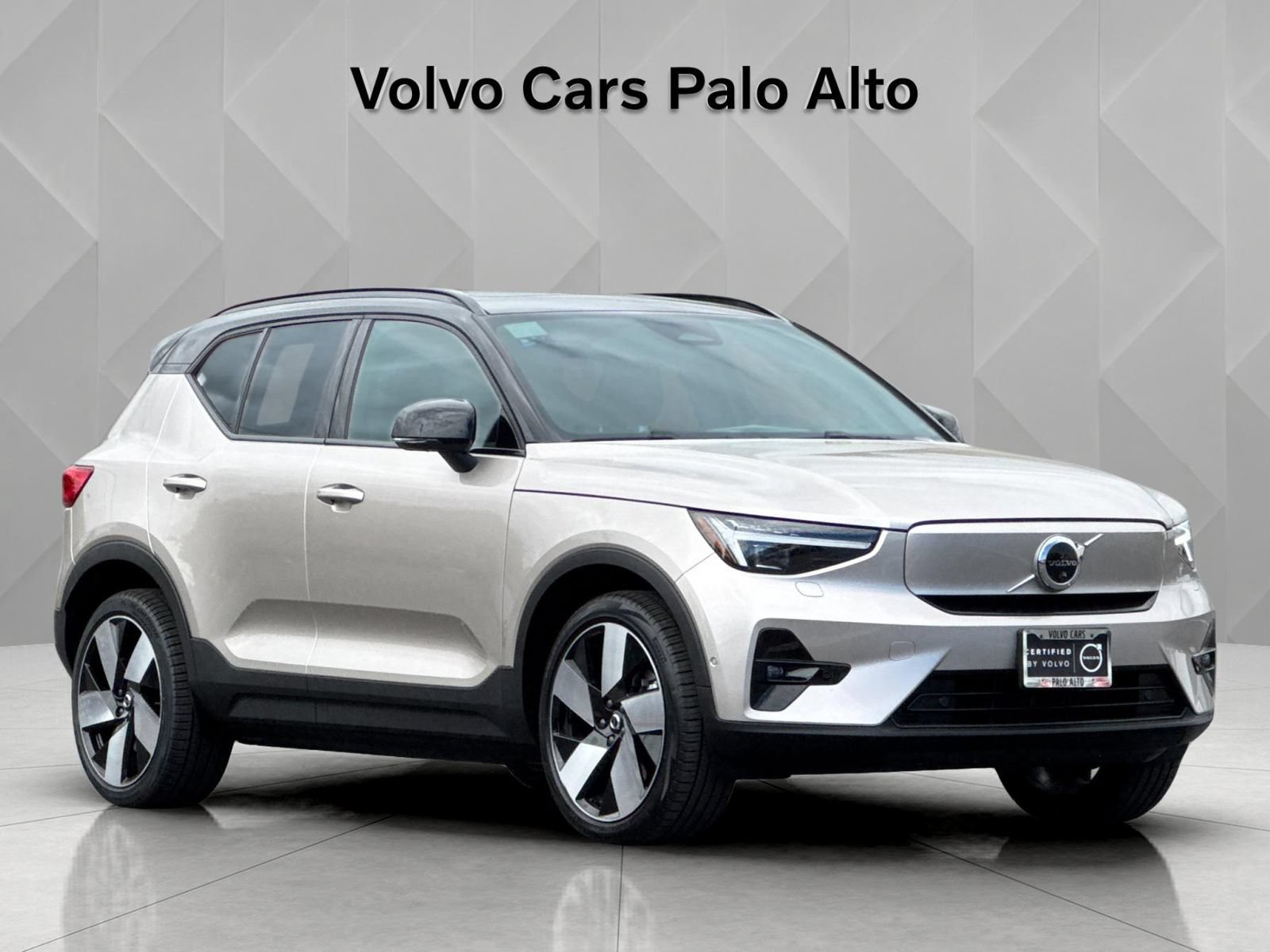 Certified 2023 Volvo XC40 Recharge Ultimate AWD/4WD image 14