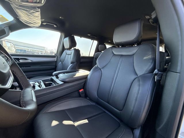 New 2026 Jeep Grand Wagoneer Limited w/ Convenience Group I image 6