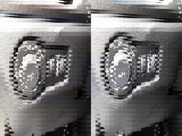 New 2026 Chrysler Pacifica Select image 20