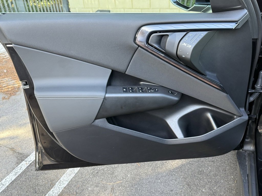 Used 2025 BMW X3 xDrive30i w/ Premium Package image 19