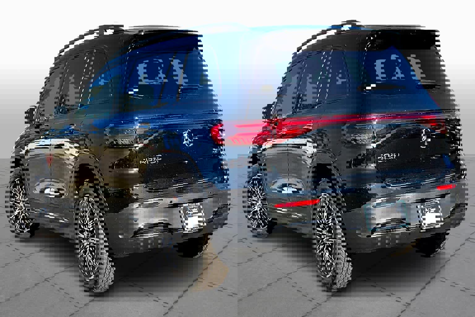 Used 2024 Mercedes-Benz EQB 350 4MATIC SUV image 12