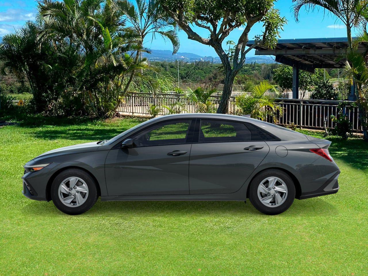 New 2026 Hyundai Elantra SE FWD image 3
