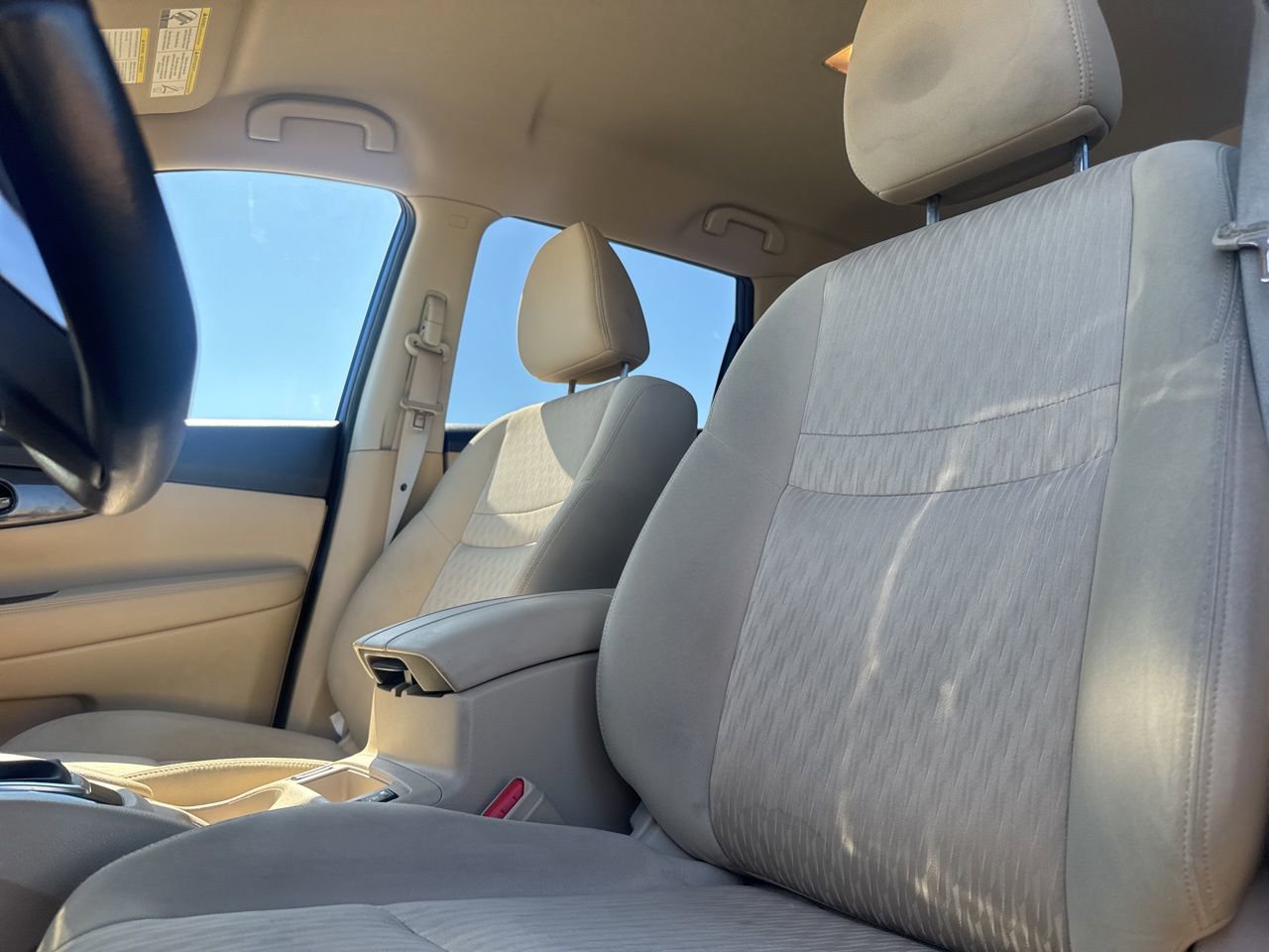 Used 2020 Nissan Rogue SV w/ Premium Package image 43