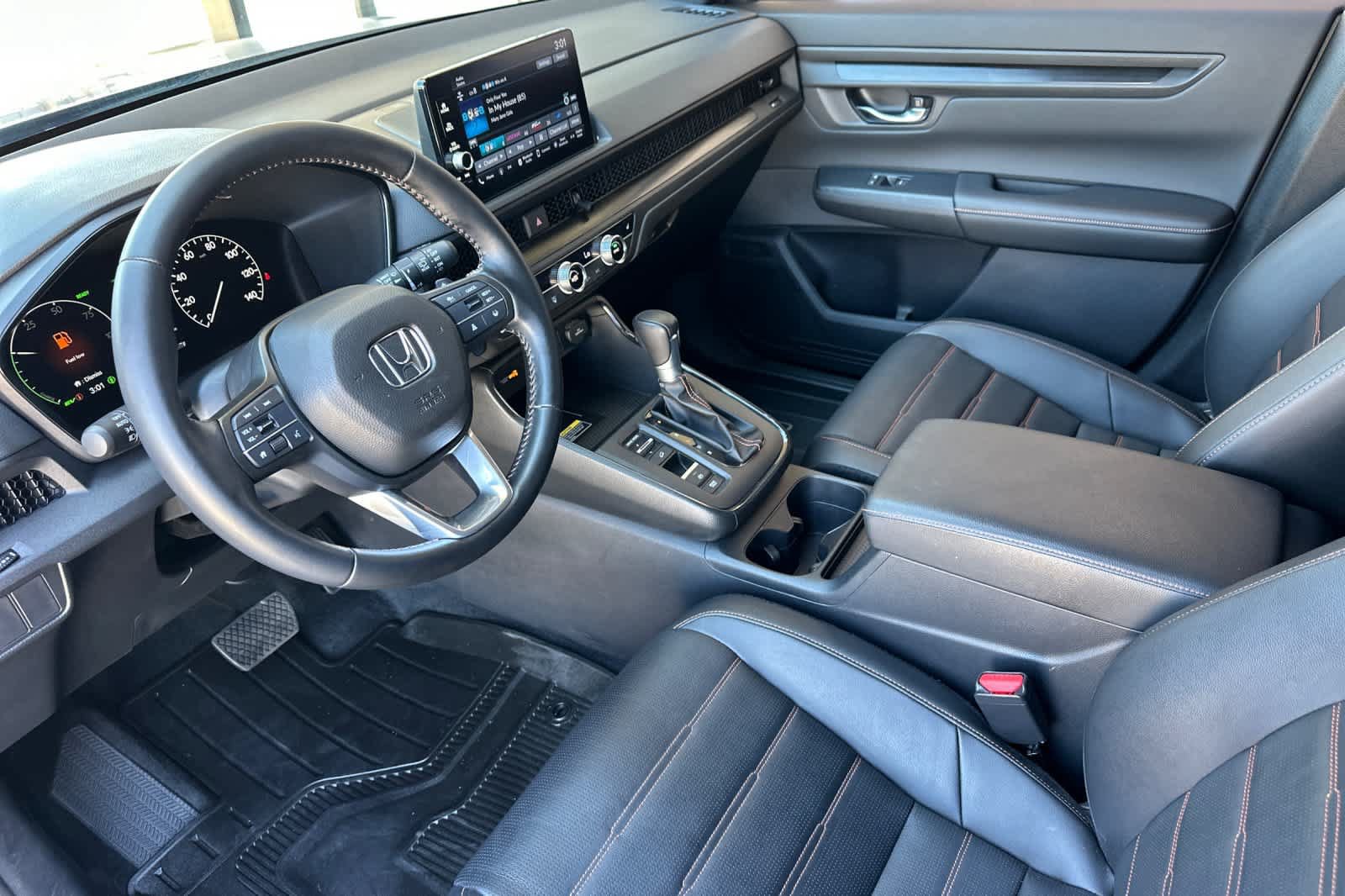 Used 2025 Honda CR-V Sport-L image 9